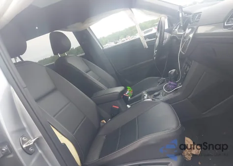 2021 Volkswagen Tiguan 2.0T Se/2.0T Se R-Line Black/2.0T Sel z USA, uszkodzony, nr VIN 3VV2B7AX3MM130642